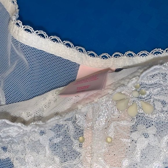 VS Thong Panty Small Bling Crystals Small Rare - Picture 4 of 8